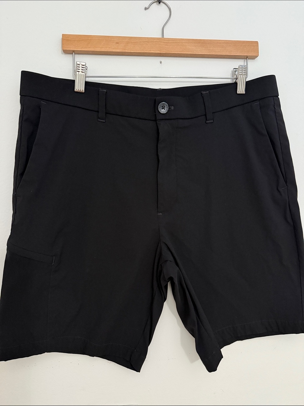 Callaway Black Performance Flat-Front Golf Shorts: Classic Preppy Resortwear